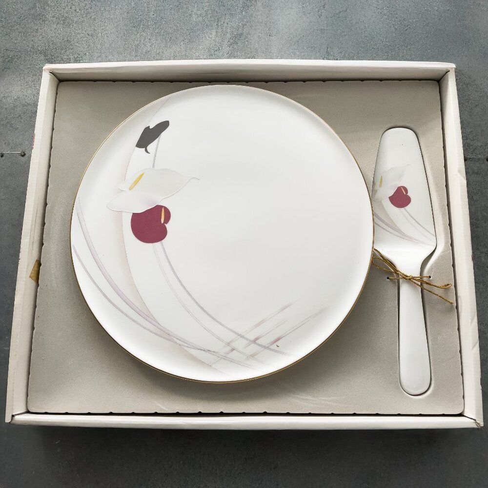 MIKASA Anthurium Cake Plate & Server, 11.5" - Picture 2 of 8